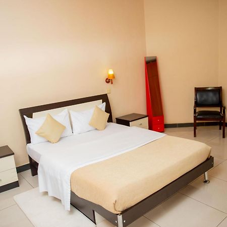 Beausejour Hotel Kigali Bagian luar foto