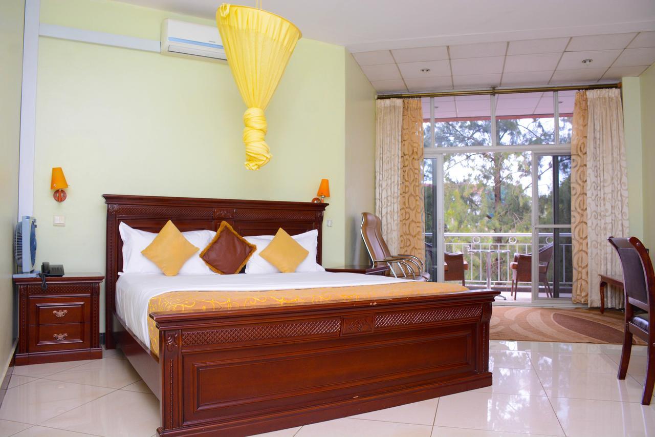 Beausejour Hotel Kigali Bagian luar foto