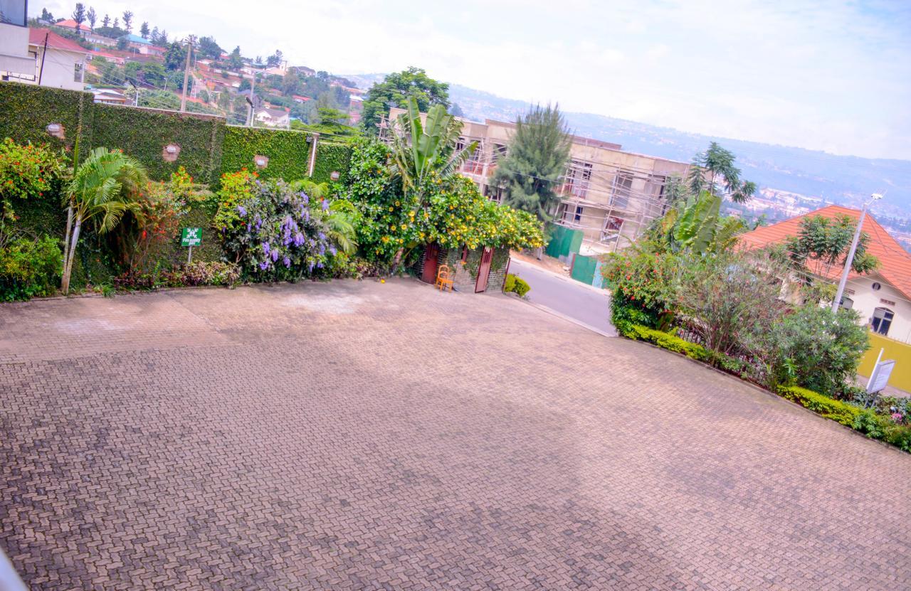Beausejour Hotel Kigali Bagian luar foto