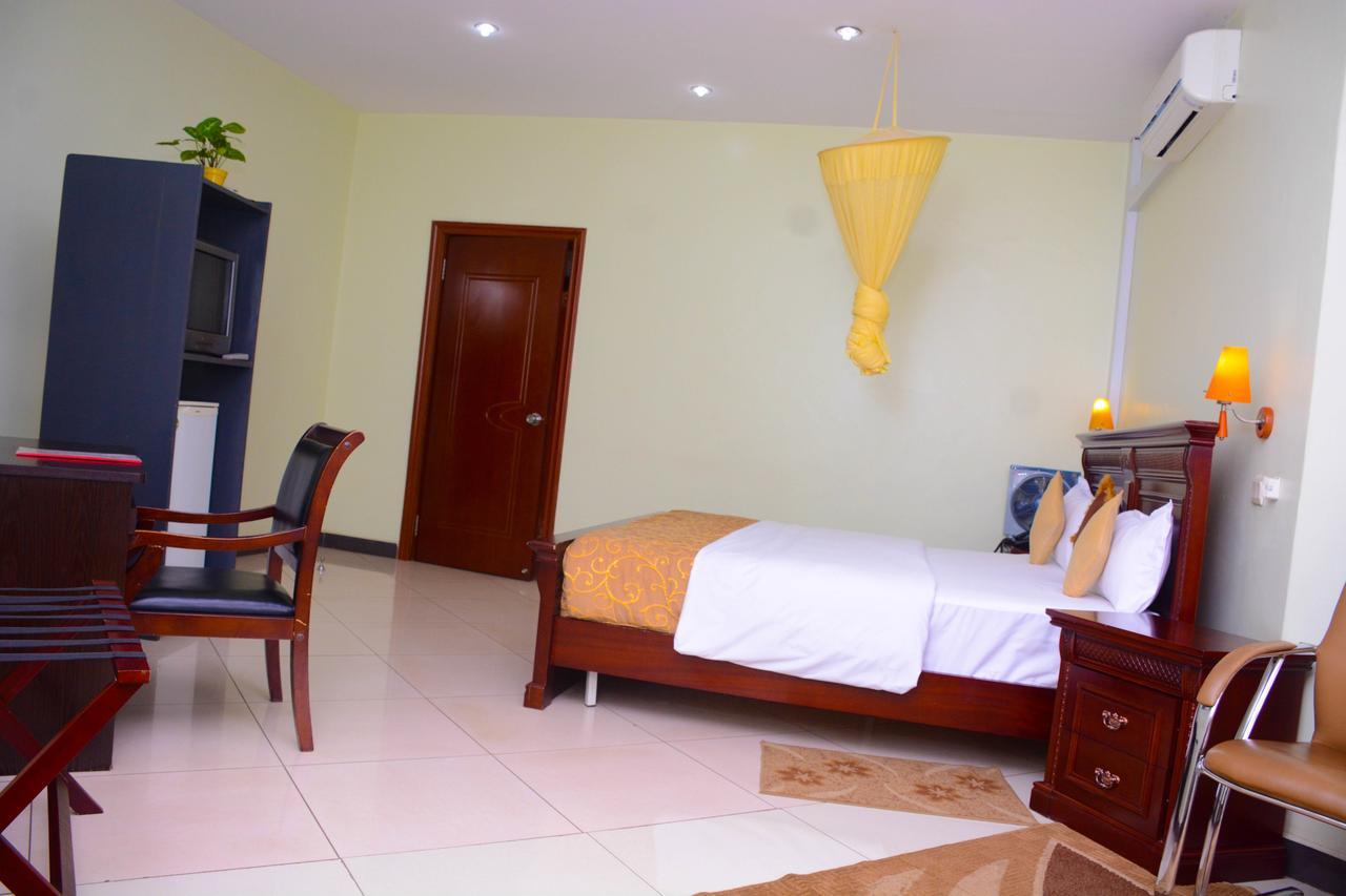 Beausejour Hotel Kigali Bagian luar foto