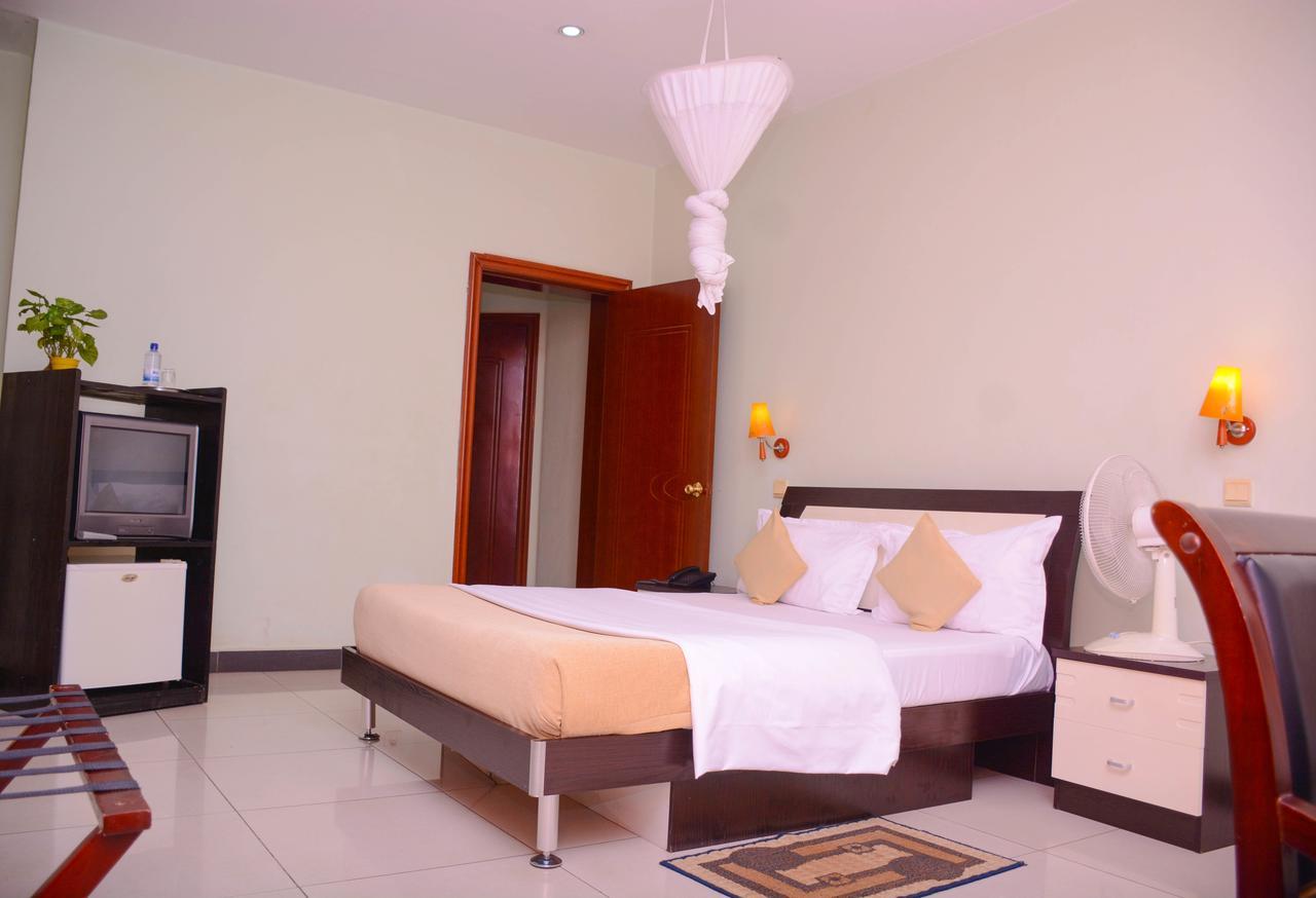 Beausejour Hotel Kigali Bagian luar foto