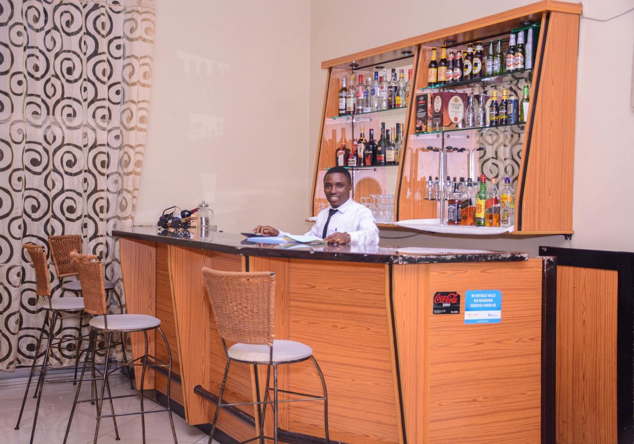 Beausejour Hotel Kigali Bagian luar foto