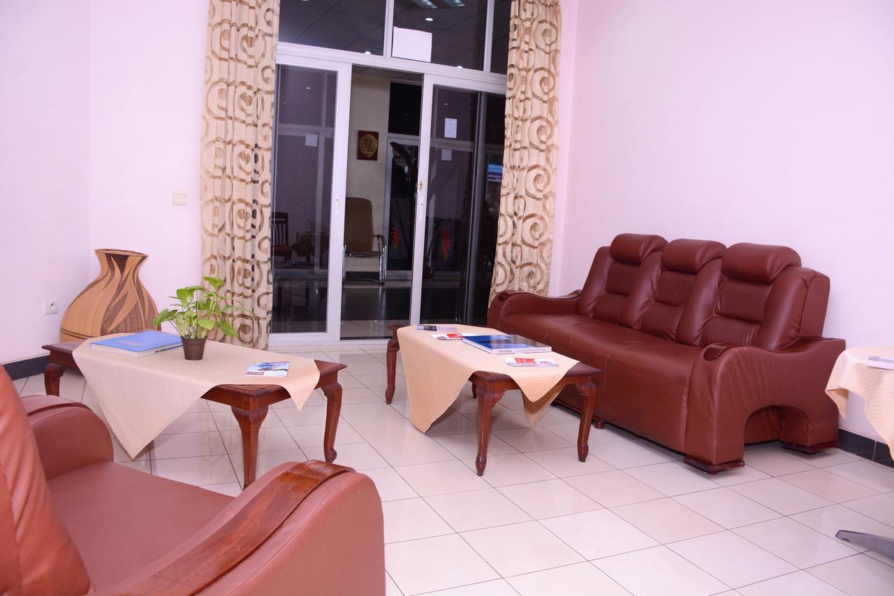 Beausejour Hotel Kigali Bagian luar foto