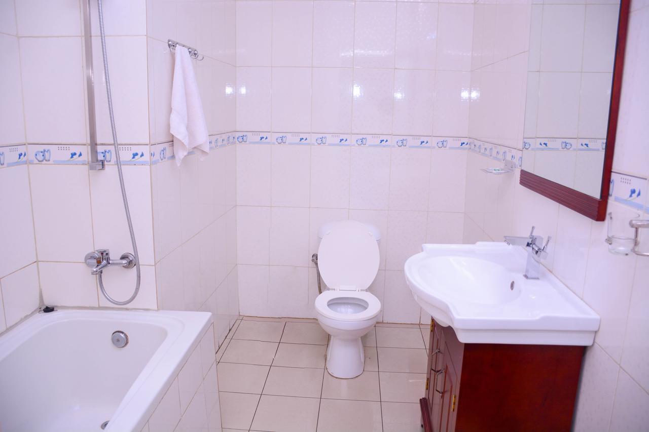 Beausejour Hotel Kigali Bagian luar foto